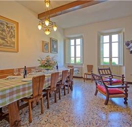 6 bedroom villa with large pool and tennis court near Arezzo, Southern Tuscany, sleeps 12